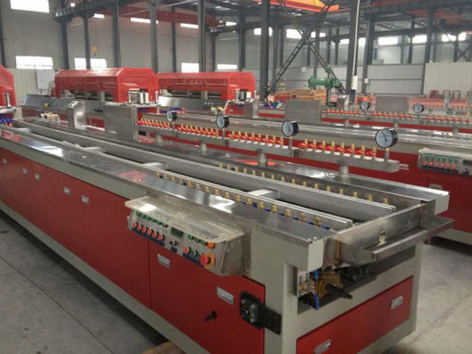 Máquina de fabricação de perfis de plástico WPC para janela e porta ABB Inverter