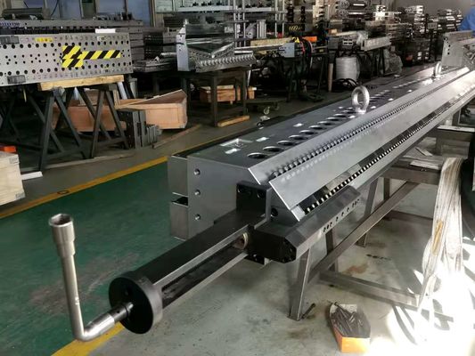 Formulário de cabeça de extrusão de folha HDPE PP de 850 mm durável para necessidades personalizáveis
