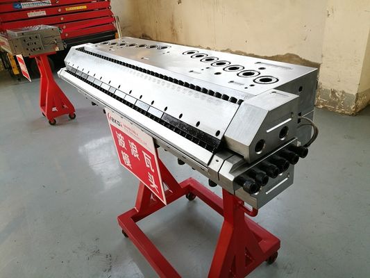 Formulário de cabeça de extrusão de folha HDPE PP de 850 mm durável para necessidades personalizáveis