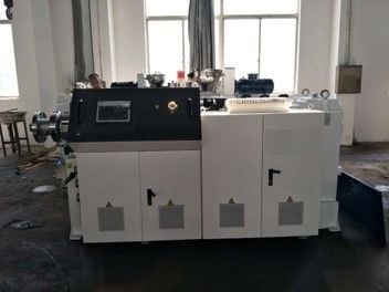 Equipamento de extrusão para linha de produção de painéis de portas WPC