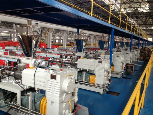 38CrMoALA Material de parafuso WPC PVC Linha de produção de máquina de extrusão de painéis de parede