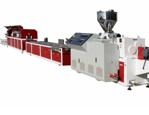 Linha de extrusão de blocos de revestimento de perfis WPC de 37 kW para madeira e plástico
