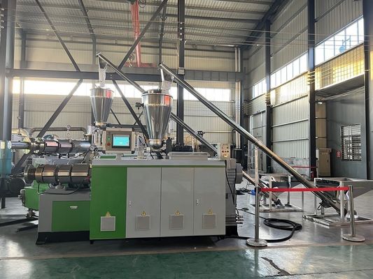 Decking exterior WPC madeira plástico composto extrusora de piso máquina de fabricação personalizável