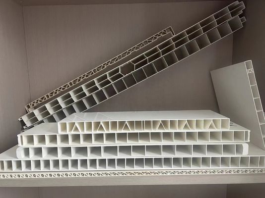 Máquina de fabricação de portas UPVC/WPC de duplo parafuso com material de parafuso 38CrMoAlA