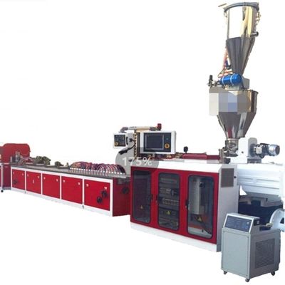 Linha de máquina de extrusão WPC de parafusos cónicos contra-rotativos para produção superior