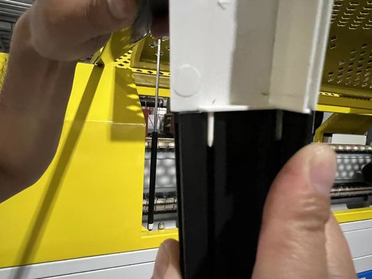 Molde de extrusão de plástico de perfil de quadro de UPVC personalizado para produção de produtos domésticos