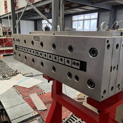 Molde de extrusão de polir de galvanoplastia para linha de produção de painéis de parede WPC EKO Design