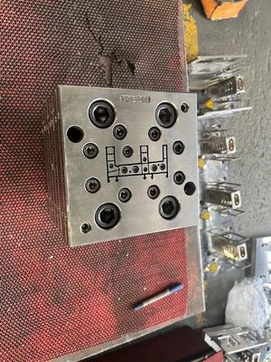 Ferramentas de moldura de piso e revestimento plástico de painéis de parede projetadas pelo AutoCAD