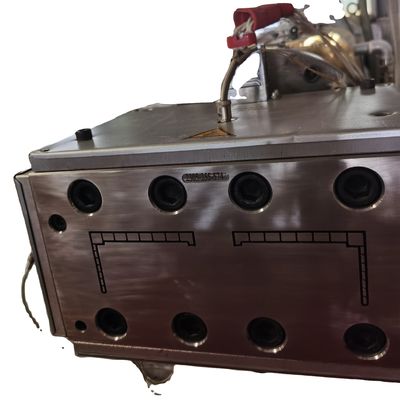 Duas cavidades de prata extrusão moldes para moldar UPVC estrutura de porta e revestimento de prata