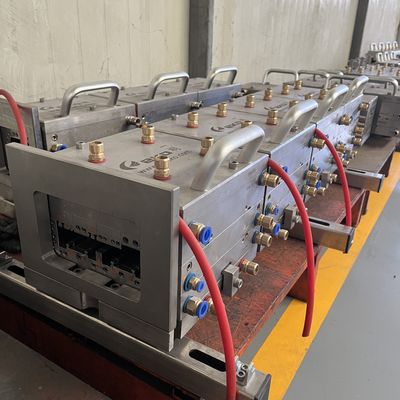 3CR17 Moldes de extrusão de plástico de PVC com tratamento de superfície de polir por electroplatação