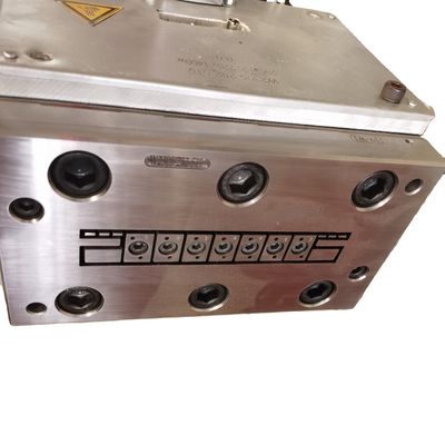 Extrusão de moldes de perfis de UPVC para produtos domésticos