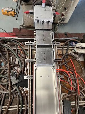 3CR17 Material utilizado em moldes de madeira PE Moagem por extrusão Matriz de moldagem para moldes de piso superiores