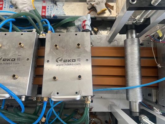 3CR17 Máquina de produção de revestimentos de piso e de parede para pavimentos e paredes exteriores
