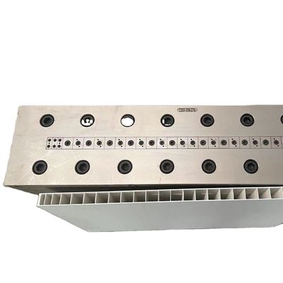 AutoCAD projetado moldes de tecto de PVC de prata para UPVC linha de fabricação de painéis de porta