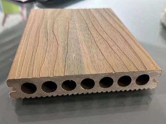 Formas de extrusão de plástico PE WOOD com projeto profissional e suporte pós-venda