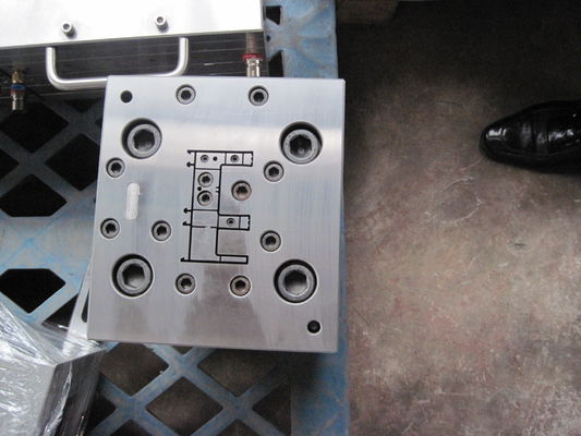 Molde de extrusão de perfis de PVC personalizado com tratamento de superfície de polir por electroplating