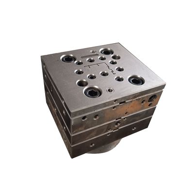 1 Extrusão de peças de perfis de PVC de cavidade do molde para projeto de moldes de janelas e portas no AutoCAD
