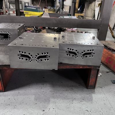 1 Molde de perlas de vidro e cavidade de perfil UPVC extrusão molde de morte para tampas de portas de janelas