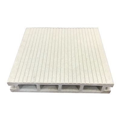 AutoCAD projetado PE WPC Profil de Decking Louver Linha de produção de revestimento de parede para o mercado