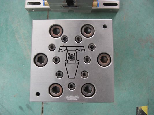 Molde de produtos domésticos de UPVC para revestimento de perfis de PVC