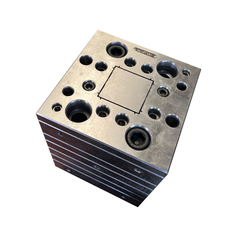 Moldes de extrusão de plástico personalizadas para projeto e produção de perfis de linha de UPVC